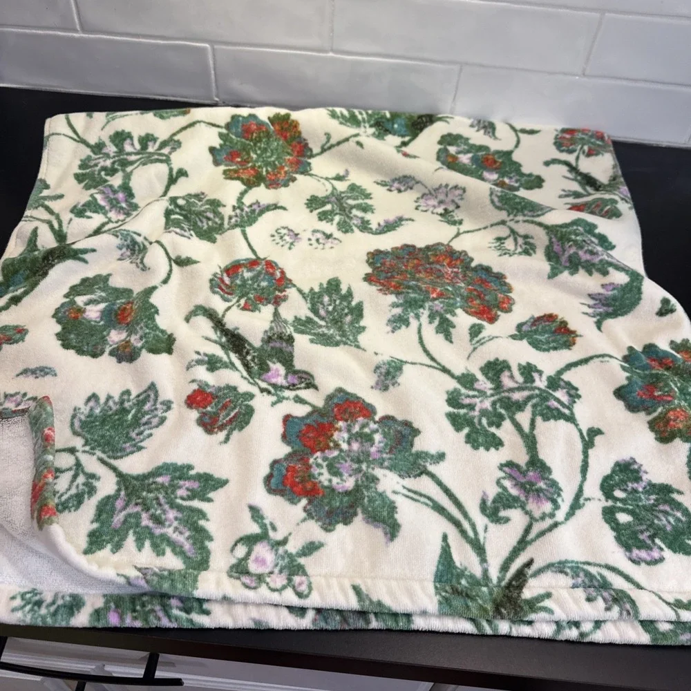World Market Retro Floral with Birds Towel Set of Two